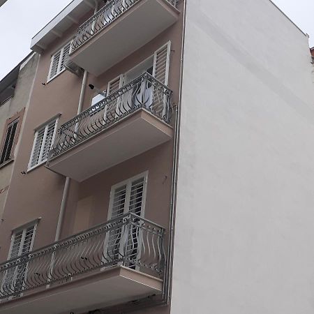 Palazzo Galante Aparthotel Margherita Di Savoia Buitenkant foto