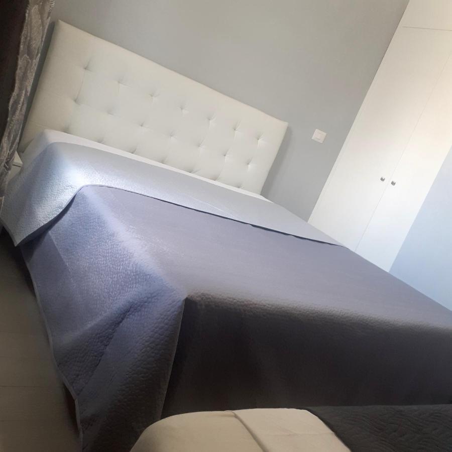 Palazzo Galante Aparthotel Margherita Di Savoia Buitenkant foto